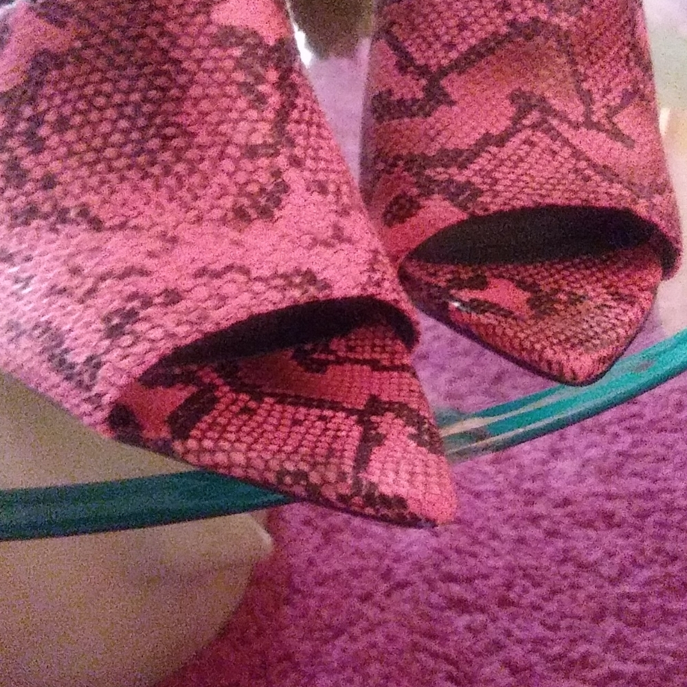 Shoes - Picture 5 of 5